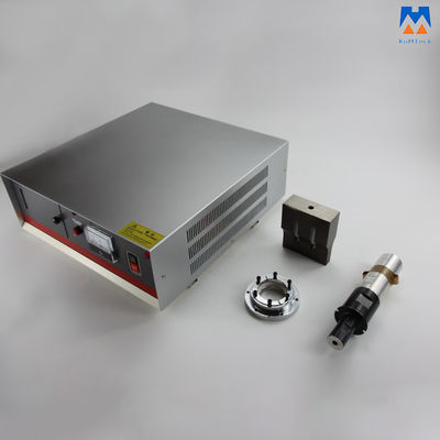 grupo da soldadura 20khz ultrassônica com transdutor e chifre do gerador para a soldadura de solda plástica da tela